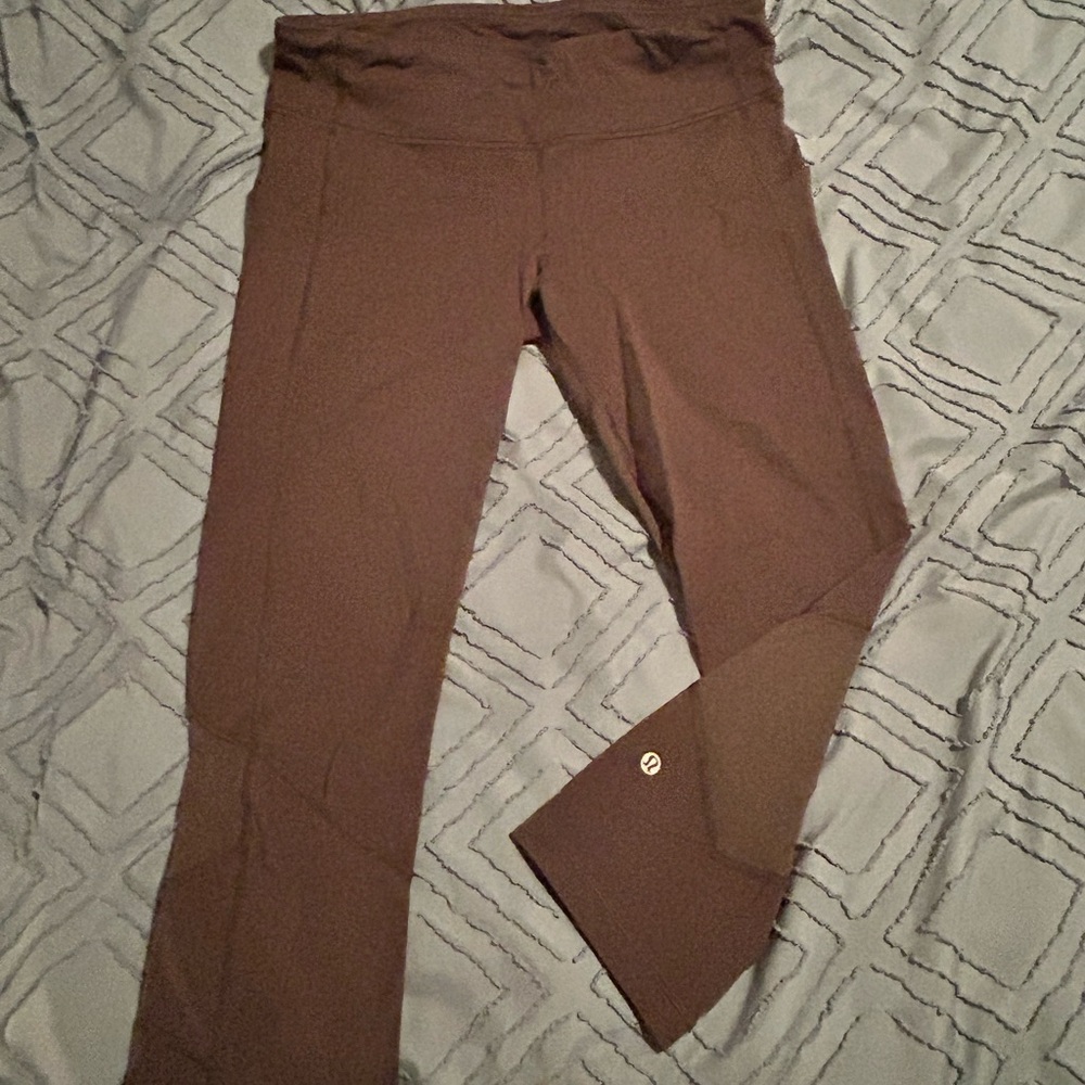 Women's Brown/olive green cropped Lululemon Yoga Pants